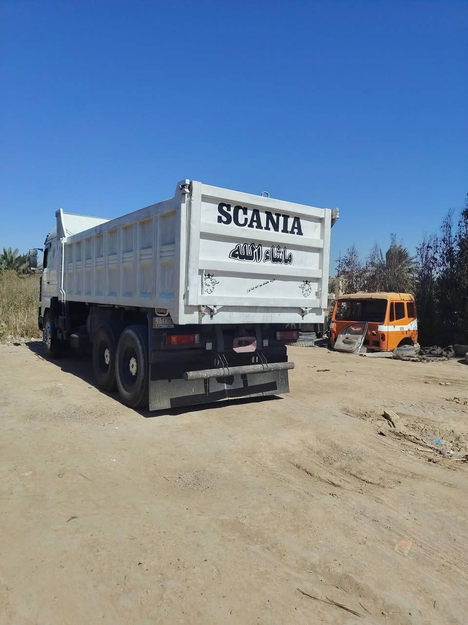 السلام عليكم سكانيا للبيع ***********
