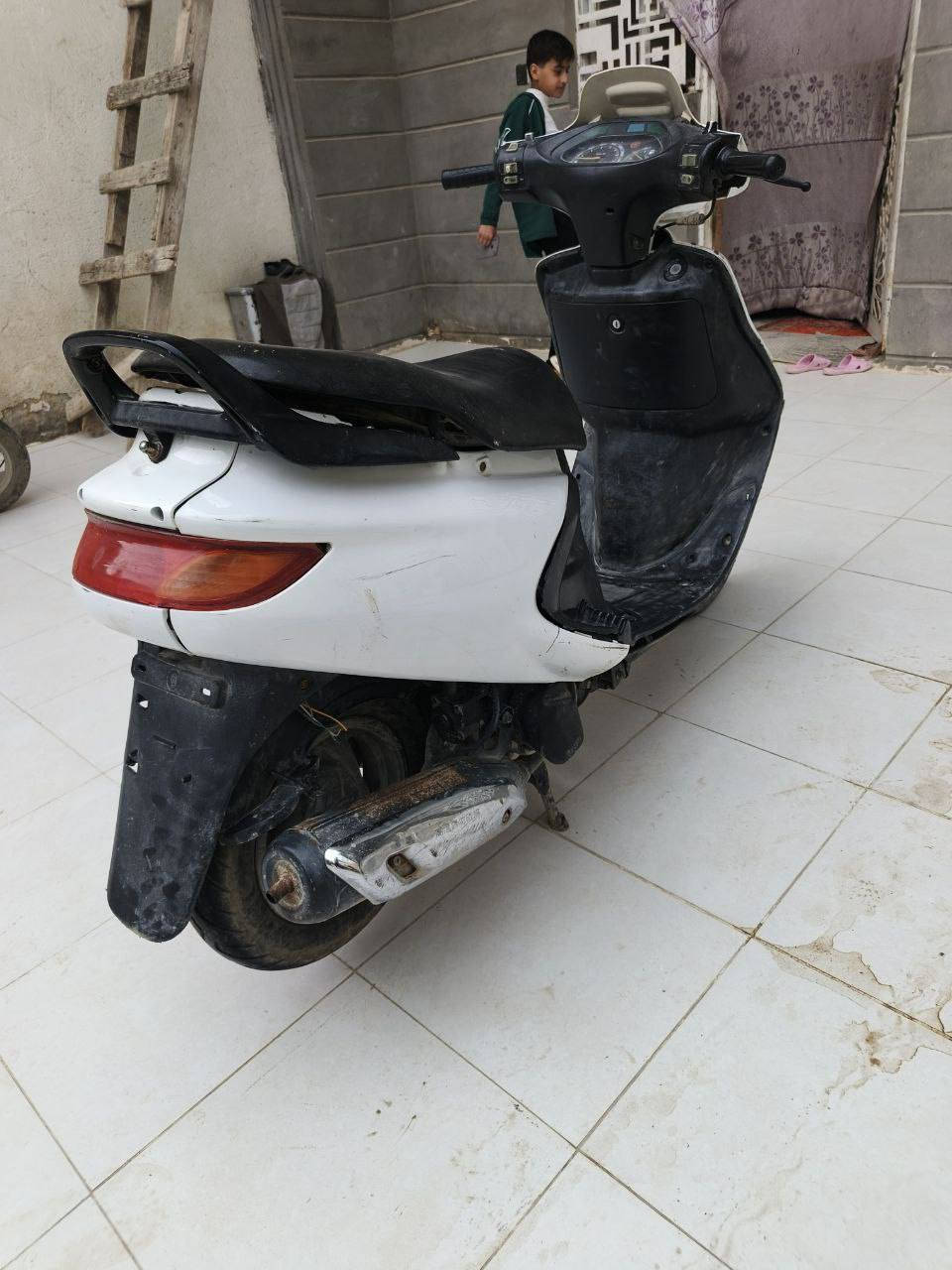 السلام عليكم دراجه فراشه فحل للبيع الدراجه نضيفه بشوفة عينك والمحرك شرط مامفتوح المكان الديوانية حي الزيتون للاستفسار رقم الهاتف ***********
