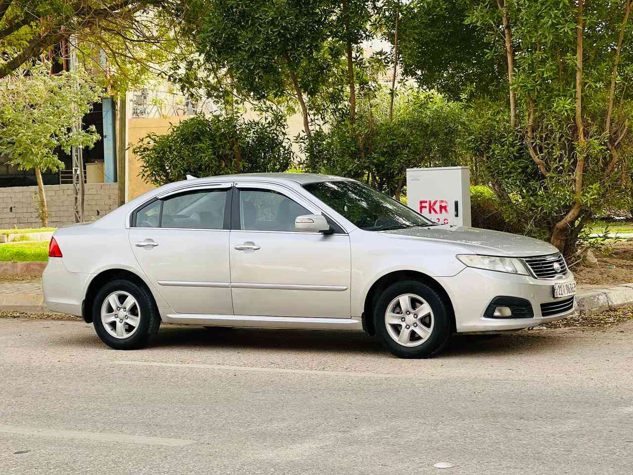 اوبتما مديل 9 خليجي سعر 103وبيها مجال الاستفسار  *********** مكفوله من ضربه وتبديل بيه قطعتين صبق كلير بدون حادث سيارة جديدة وجاهزه مواصفات كامره خلفيه تحكم استيرن جيتهين داخل جلد اشاير مري حداديه تخم تارير مثبت سرعه تبريد تدفئه شغال مكينه وكير مكفولات 2000دوش سياره جديده بمعنه الكلمه مكان سياره كربلاء
