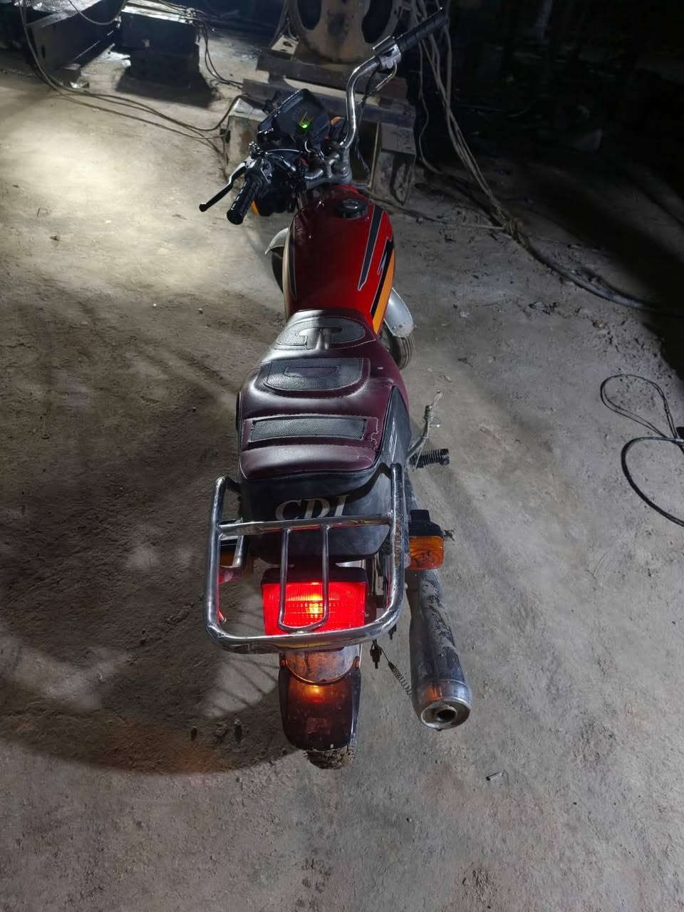 سلام عليكم دراجه 4 كير للبيع اوراق اصولي مديل 2019 دراجه خير من الله كلشي ما عايزه رايده ب 325 الف وبيه مجال اخيك اذا مو شراي لا تعبني عنواني كربلاء طويريج ***********
