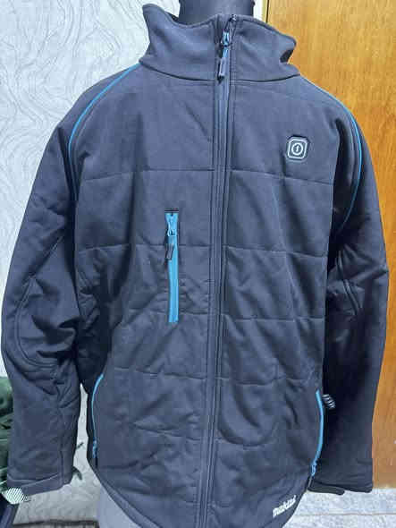 سلام عليكم اخوان 
قمصله ماكيتا هيتر شحن  بيهه قياسات XL.  L. M وياهه الشاحنه والبطاريه  التفاصيل بل الفديو 
الشراي ايراسلني او يتصل ويتدلل
توصيل متوفر 
*********** واتساب
