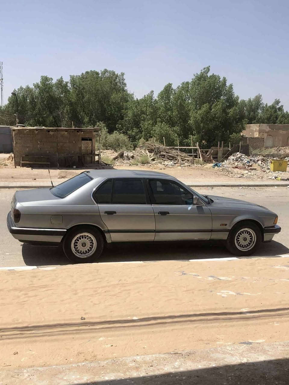 سلام عليكم بي ام 735  للبيع سعر 41
***********
