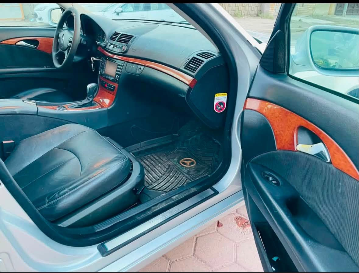 مارسدس للبيع
E200موديل 2008
اربعه سلندر
خليجي السيارة بدون ضرر بيها نص قطعه صبغ بدون دواخل 
السياره جاهزه من كلشي
كير محرك مكفول 
صدر امامي خلفي تبريد ثلج 
رقم اربيل بااسمي تحويل مباشر 
داخل جديد 
فول مواصفات السيارة 
للاستفسار *********** 
عنوان أربيل 
السعر 95وبي مجال
