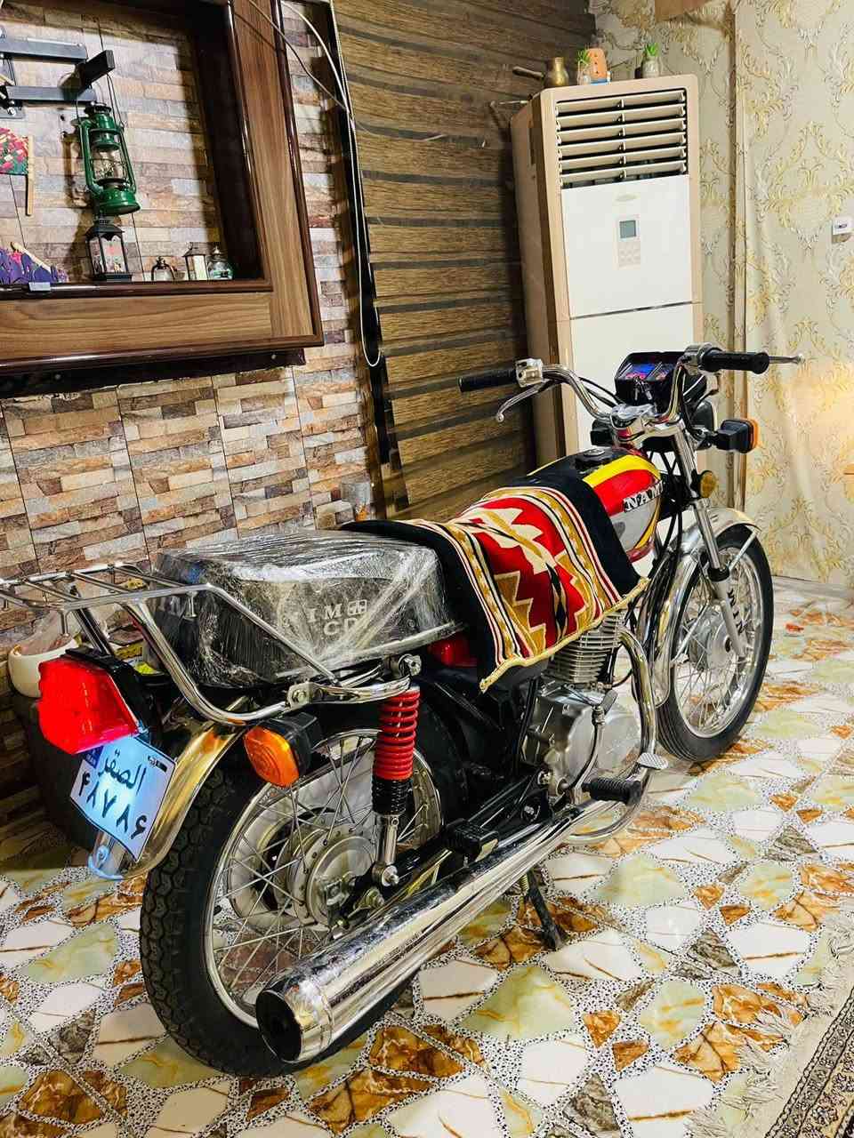 سلام عليكم دراجات ثنين نامه ثنينهن 25كاملات 
اوراق موجودات دراجت نصيفات ومرتبات كثل ماموضح. بصوره المورونيه قفله قفله 650 ولحمره قفله قفل 600 يولد لحد يتعبني هاذ قفلهن دراجات جاهزات وكاملات مكاني بلجادريه بغداد, العراق


**إذا كنت صاحب هذا الإعلان وتريد حذفه لأي سبب، رجاءا أرسل رسالة إلى الدعم الفني**