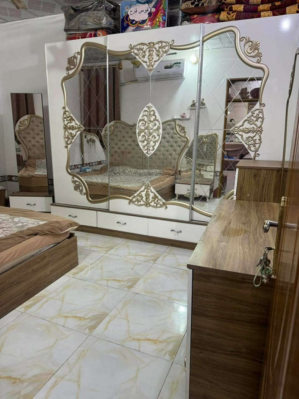 غرفه تركيه 6 قطع نضيفه جدا ب450 بيه مجال مكان نجف شراي يتفضل خاص


**إذا كنت صاحب هذا الإعلان وتريد حذفه لأي سبب، رجاءا أرسل رسالة إلى الدعم الفني**