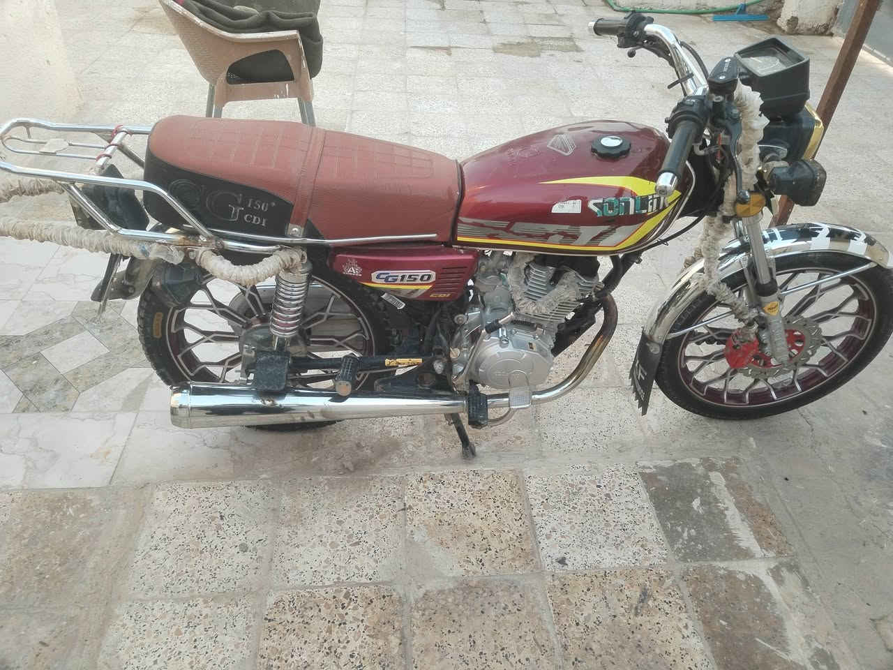 السلام عليكم الماطور أيراني للبيع موديل 24 كله شغال والسعر 550 وبي مجال والاتصال ***********
