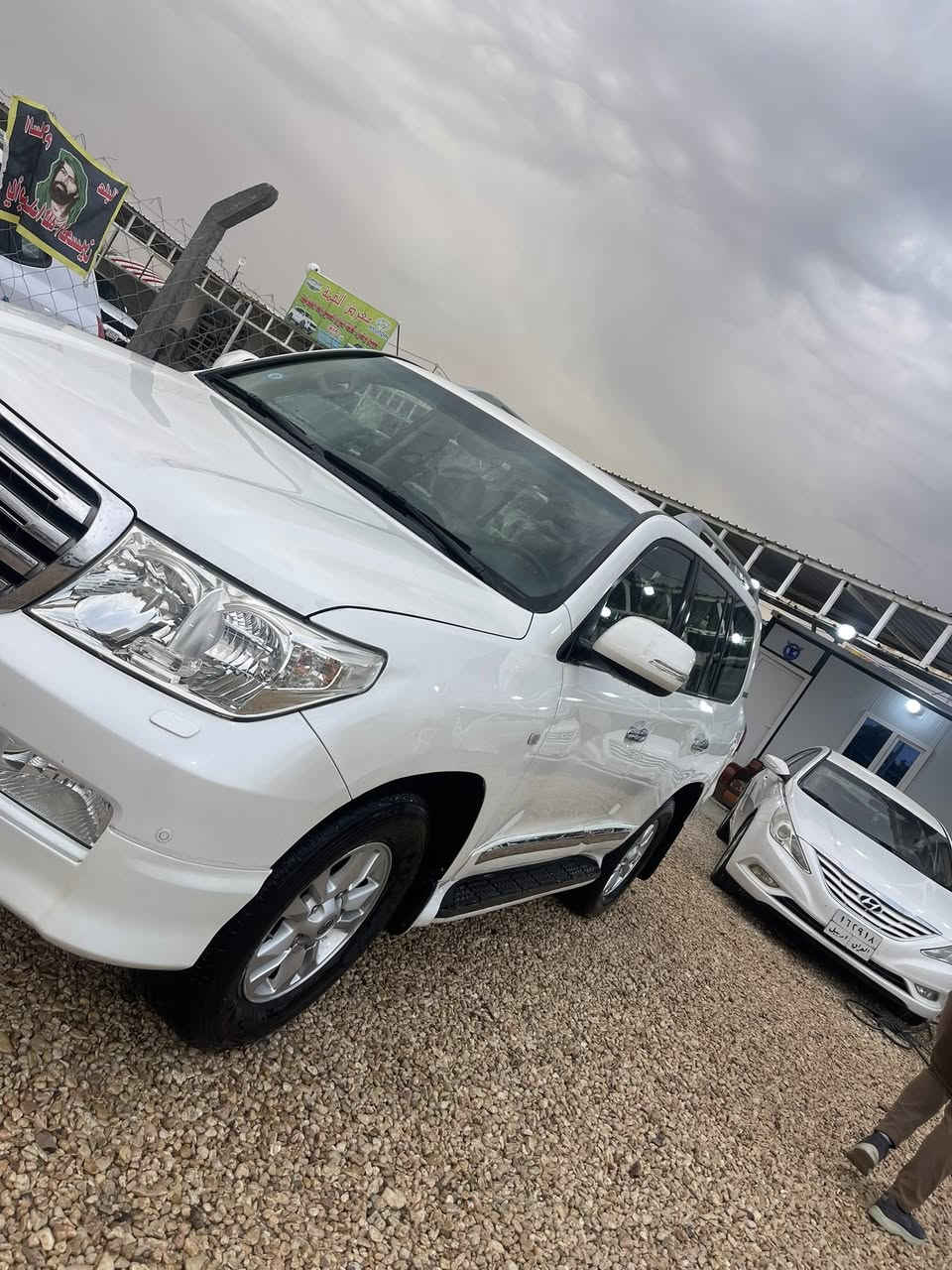 السلام عليكم 11 ستينيه بيها باب خلف السائق مصبوغ تراي جديده بيع او مراوس مكان السياره كربلاء للاستفسار ***********
