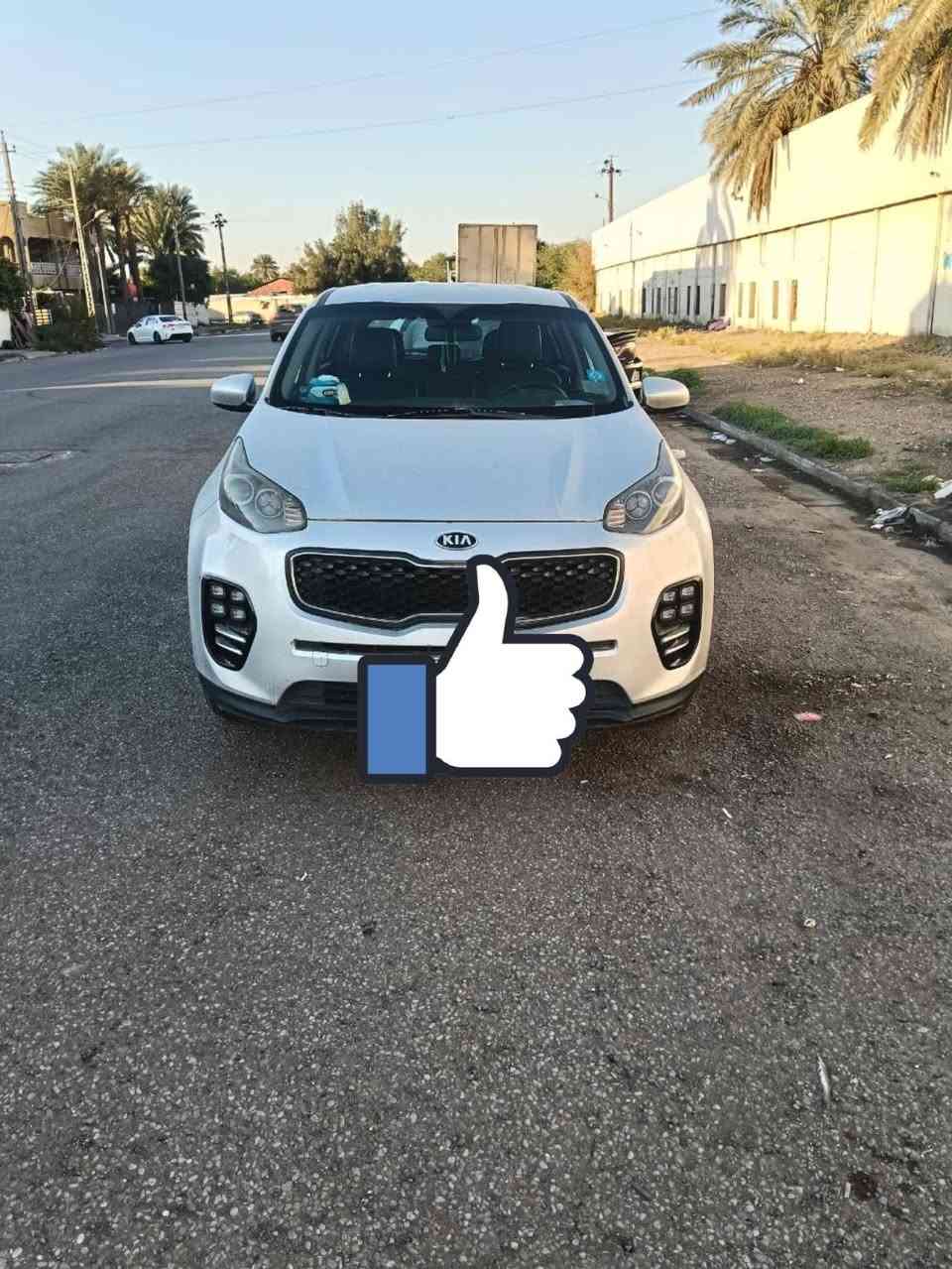 السلام عليكم
كيا سبورتج امريكي

موديل ٢٠١٩ لون سلفر

نص فول

حادثه السيارة بين الباب وجاملغ السائق 
الجاملغ مبدل نفس اللون والباب مصبوغ
سياره بدون نقص 
اضافة الى منظومة غاز 

بغداد تحويل ثاني يوم

سعره 155 ورقه مال بيع

للاستفسار 

***********
