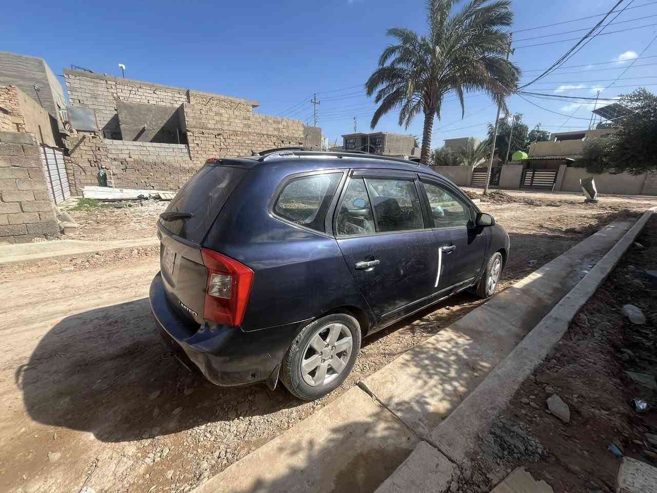 سلام عليكم شباب
عندي كيا راندو موديل ٢٠٠٧سبعه راكب 

محرك ٢٧٠٠ كير خير مـہטּ الله

تبريد تدفئه وتبريد 

سياره ضرره جنطه فقط 

سياره مصبوغه حزام عده القماره مامصبوغه

رقمه بغداد 
بيه سونار  

واريده ٨٠

رقم الفون *********** وتحياتي للجميع
