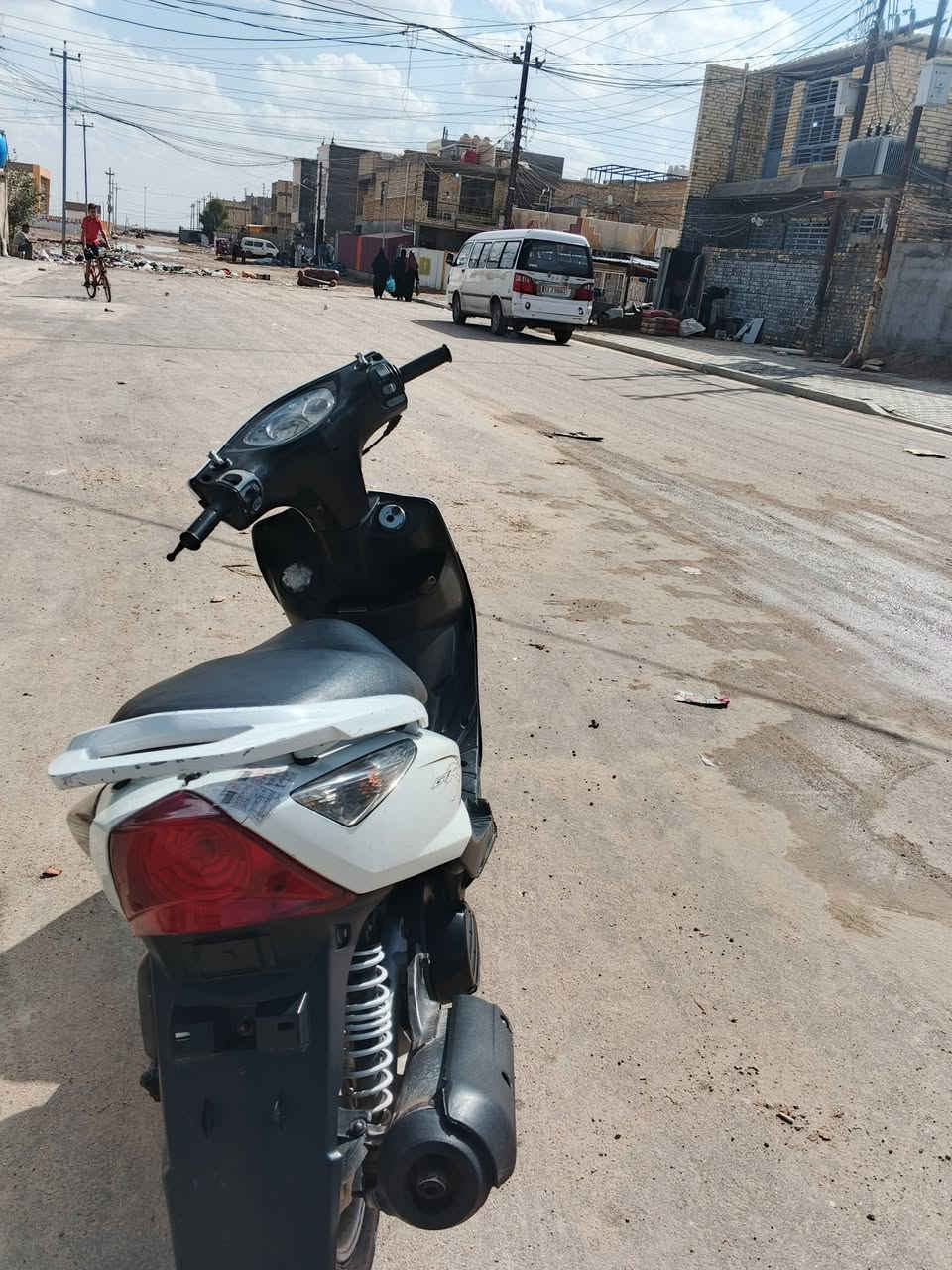 سلام عليكم دراجه ثعلب للبيع مكينه مفتوحه مو مجفته كفرات بلادي الدراجه  مبدل بيه شي كله بلادي السعر 600 وبيه مجال مكاني الحريه مدخل ال 3

رقمي ‏‪***********‬‏
