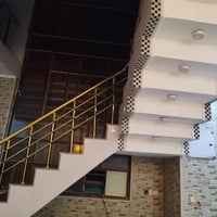 ٢١٠م • واجهة ٧٫٥م • كراج سيارتين