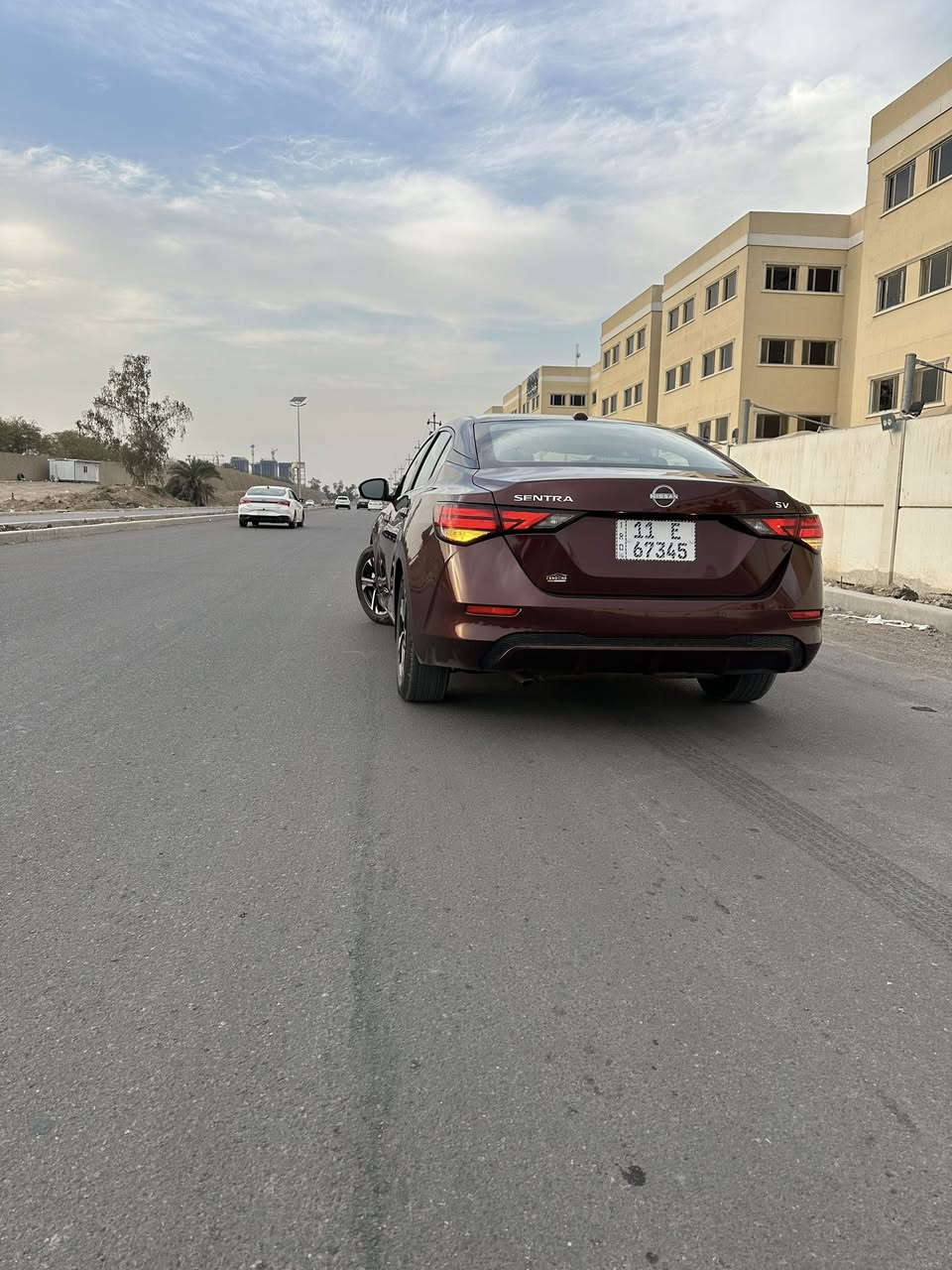 Nissan Sentra2025

للبيع 

نيسان سنترا 2025

السعر148 ورقه سعر مناسب جداً 
وبل عافيه عل ياخذه 

عداد المسافه 10ميل فقط يعني زير 

 وارد : امريكي صبغ نصف بنيد  فقط مكفوله من الشواصي والدواخل

 ‎محرك  2000 دوش المرغوب 

‎بصمة تشغيل + البوب بصمة 

‎تشغيل عن بعد

‎حساس امامي خافي جانبي

انطفاء وتشغيل ذاتي بل ازدحام

‎مانع تصادم خلفي امامي

‎نظام تنبيه الخروج عن المسار

‎قيادة آليه 

‎تحديد مسار

‎لايت زينون عالي ناصي

‎تبريد بيانو

‎انضمة قيادة ( Sport ، Eco )

‎فول تحكم استيرن يمين يسار 

‎مراية تعتيم 

‎هزار الخروج عن المسار

‎دشبول مطرز جلد 
 

ويل 18كروم 
  

‎سستم ايفون

‎ابل كاربلي

‎مثبت سرعة

مكاني بغداد العامريه 

للتواصل ***********
