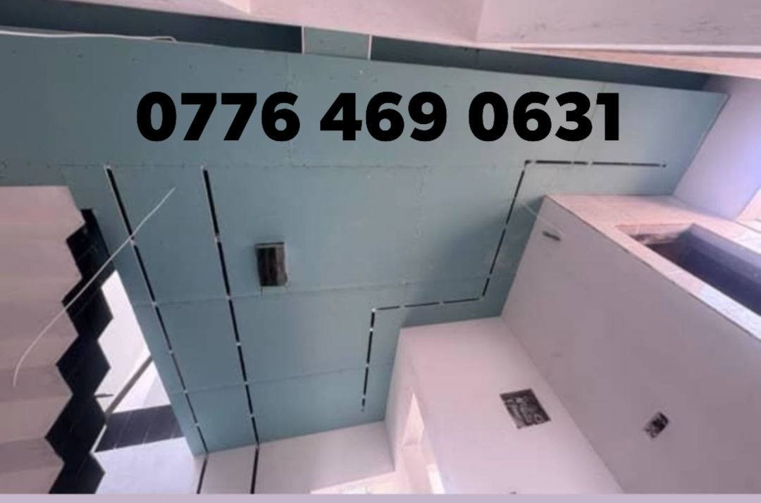 نعمل على كافة انواع الديكورات الجبس مبورد. والصبغ والسقوف الثانويه وبديل الخشب والرخام‏‪*********** 0776 469 0631  بأسعار مناسبه للتواصل
