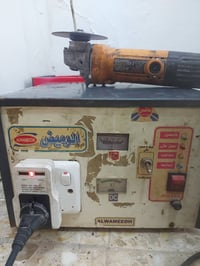 أخوان عندي هاي عاكسه الوميض ألاصليه 12V+بطاريه 70A شرط على الشغل والفح...