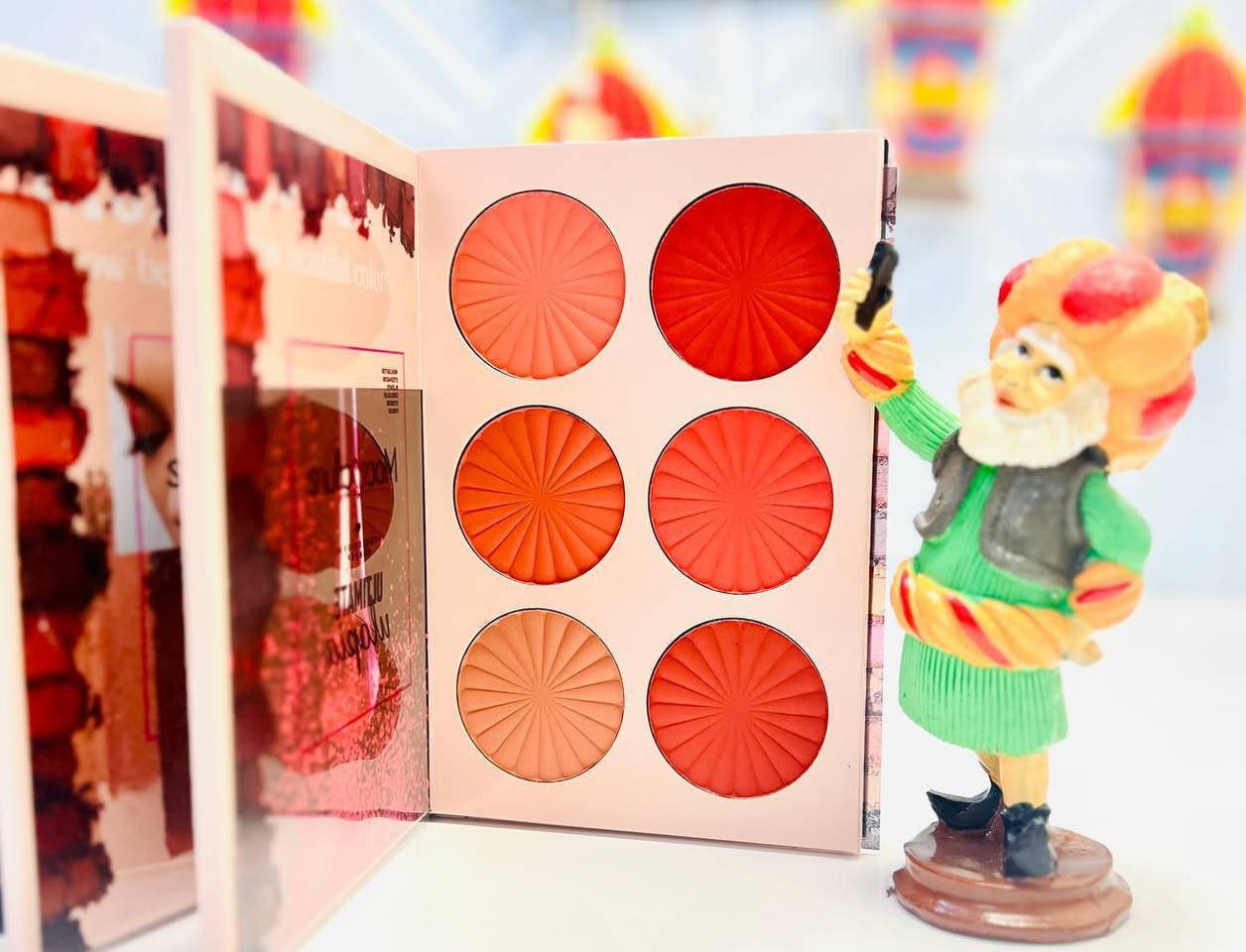 باليت دفتري من ماركة Moc🩷allure بكوالتي عالي جدا  👄👝
يحتوي الطقم  على 🤔🤔🤔🤔
28لون ظلال عين كريمي و  مخملي و گلتر 🤔🤔🤔🤔
6 درجات اضاءه بالوان طبيعيه 
6 درجات بلشر ناعم جدا بالوان لايستغنى عنها 🤬🤬
4 درجات كونتور برونزر 
3 درجات باودر حاجب 🤬
               
#انسب_الاسعار

#توصيل 
#اختصاصنا_الماركات_العالمية
للحجز مراسلة دايركت 🫦
#اكسبلور #اكسبلور_العراق #ترند #ترند_العراق #explore #explorepage #العراق #بغداد #بنات_العراق #شباب_العراق #fy #fyp #fyb #فولو #لايك #viral #video #مشاهير_العراق #اكسبلورر #اكتشف


**إذا كنت صاحب هذا الإعلان وتريد حذفه لأي سبب، رجاءا أرسل رسالة إلى الدعم الفني**