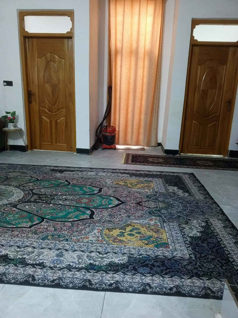 المساحه 200 متر بناء حديث مال جناي 
غرفتين صاله استقبال مطبخ حديقه حمام داخلي وخارجي
عنوانه نجف شارع كربلاء نجف جهة ياعلي قريب طريق الزائرين يبعد عن الشارع العام 350 متر
طابو زراعي سند 25 مشمول بقرار التطويب رقم 320 تبليط ماء كهرباء سوك مستوصف خط كيات
سعره 45 وبيه مجال بسيط


**إذا كنت صاحب هذا الإعلان وتريد حذفه لأي سبب، رجاءا أرسل رسالة إلى الدعم الفني**