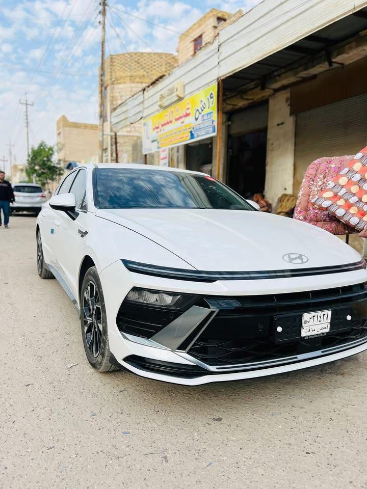 السلام عليكم
سوناتا 2025
ماشيه ٥ الاف 
وارد كورد غاز اصل 2000 
بيها ٣ قطع باب السدر باب خلف السايق ربع جاملغ 
متوازي ع البيع بدون مراوس 
ما اكتب سعرها حتى ما اكسر السوك 
فول مواصفات عده البانورما
***********
