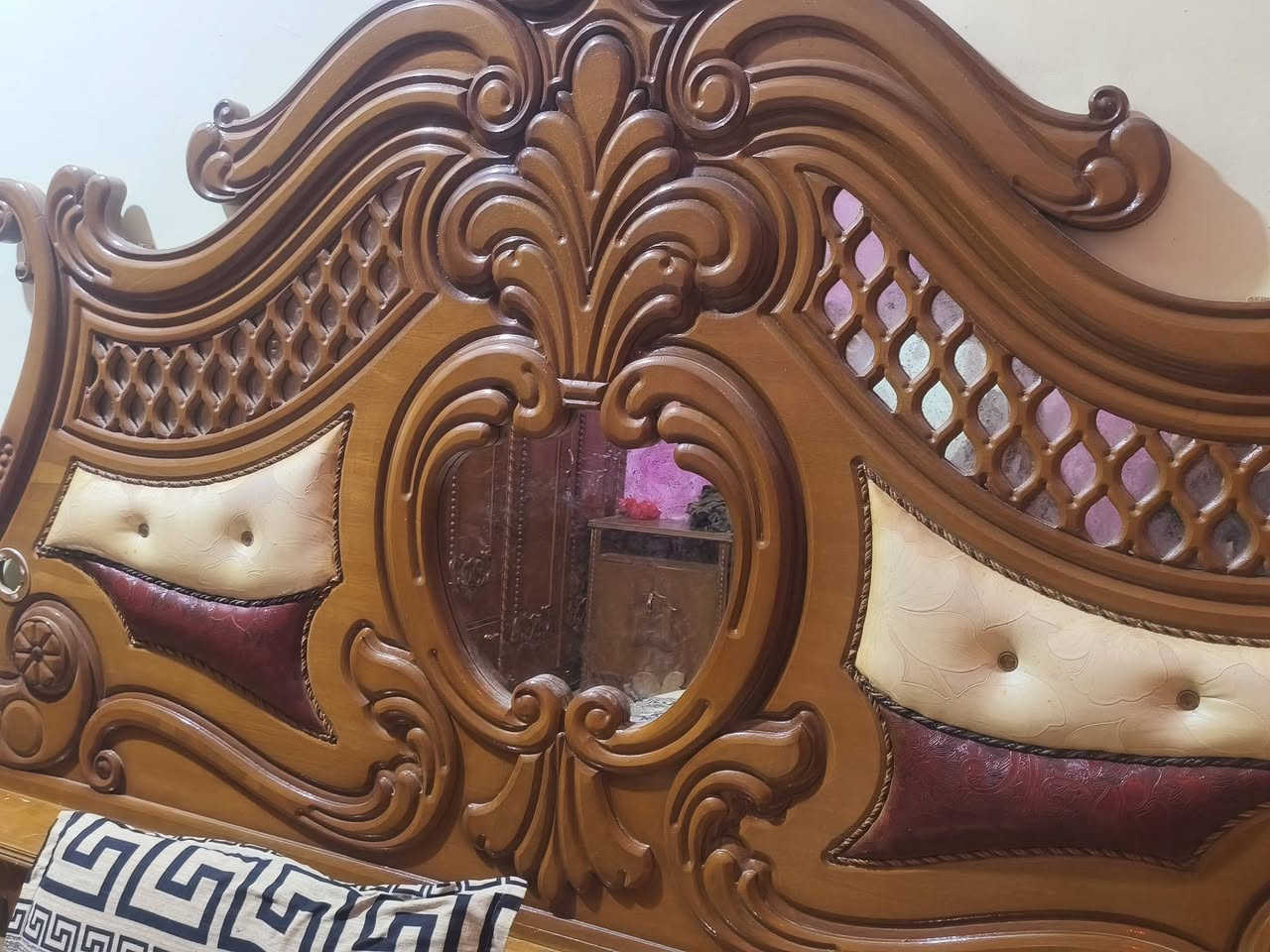 السلام عليكم عندي هاي الغرفه للبيع صاج اصلي طابقين ام 6ست بيبان طابقين  او اوتجي وتشوف اب عينك وتكلبها وشوفها  وتكلبها من جوا زلغ ما بيها بعدها جديده  والله او  رايدها اب 900الف اوبيها مجال  رقمي *********** عنوان كرمه علي ببو صخير  بل خوره
