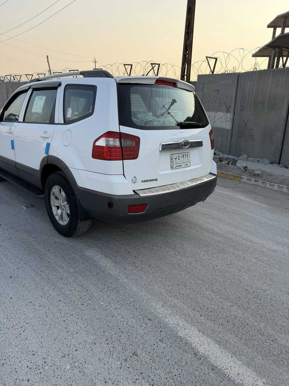 السلام عليكم عندي كيا موهافي لبيع موديل 2012 رقم بغداد مشروع وطني تحويل مباشر سنوية 28 سيارة بيها جفية ع جهة يسرة ومصلحة سيارة جاهزة كير مكينة تبريد منظومة غاز يعني غاز وبانزين السعر 100 وبيها مجال قليل موبايل *********** بغداد الآمين
