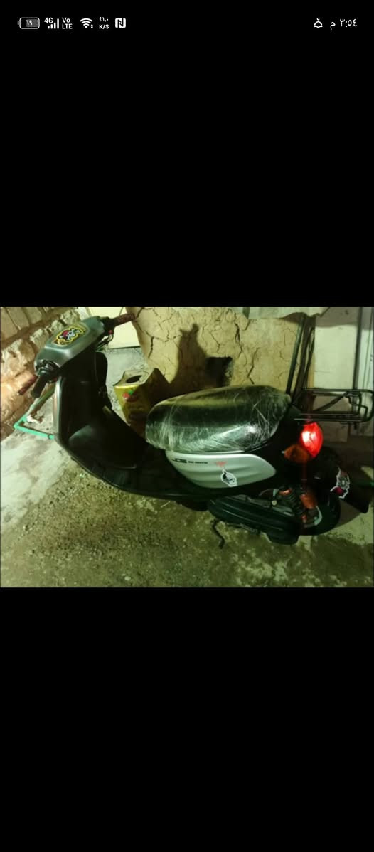 ماطور خمس زروف مومفتوح سعر400 وبيه مجال محرك  تطلع مكان موصل جانب الأيمن ***********
