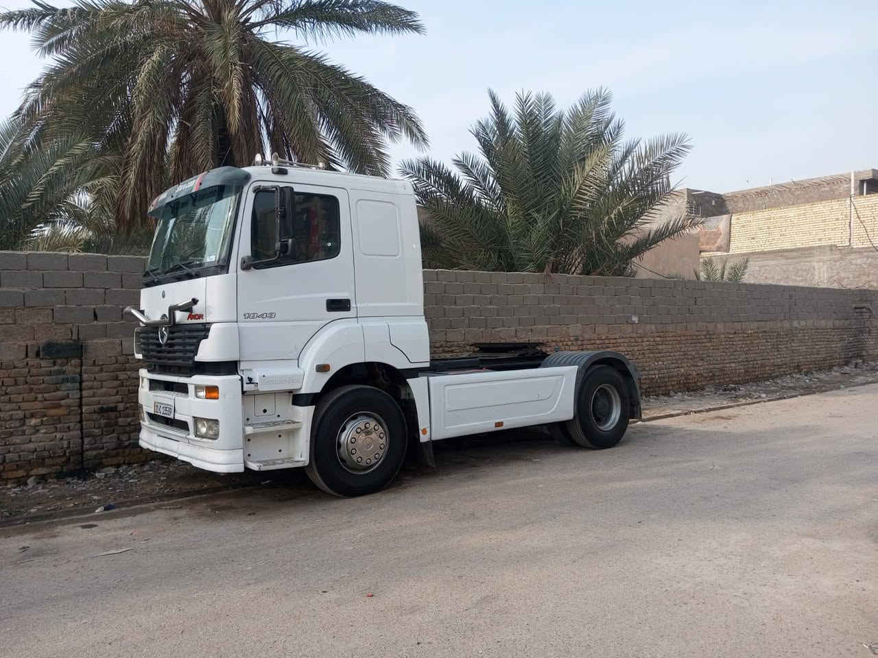 السلام عليكم اكسور للبيع موديل 2004 اكس البرينا جير عادي سنويه لل 30 بس راس السعر 160 العنوان بغداد رقم راعي السياره***********
