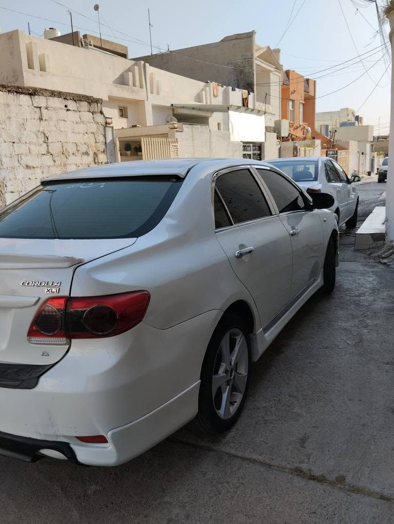 بیکاشۆ 2013 چار پارچەی هەیە  گێر تۆمەتیکە  سپی سەدەفی  خرەمەیکی باشی لەسەرە نزیکەی 5وەرەقەی لەسەرە پاش مەعمەلە دەی گەرێنمەوە بۆزانیەری زیەتەر تەلەفۆن بەکە  *********** أربيل, العراق
