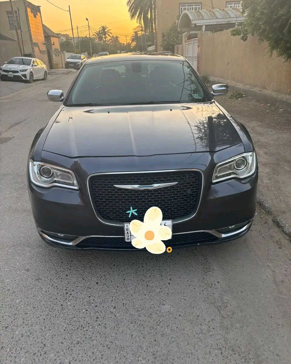 السلام عليكم 
للبيع 
اوباما 2017 c فيلي مرقم بغداد
فول مواصفات 
بانوراما 
بصمة 
كشنات جلد 
كشنات تدفئة تبريد 
شاشة جبيرة كار بلي + كاميرا 
گير ماوس 
كراسي كهرباء 
تبريد قطعتين 
تشغيل عن بعد
السياره عليه غرمات ثلات ملاين وثمية الف 3800000
محرك و كير مكفول
رقم صاحب السياره 
 ***********
 السعر 147
المكان ناصريه
