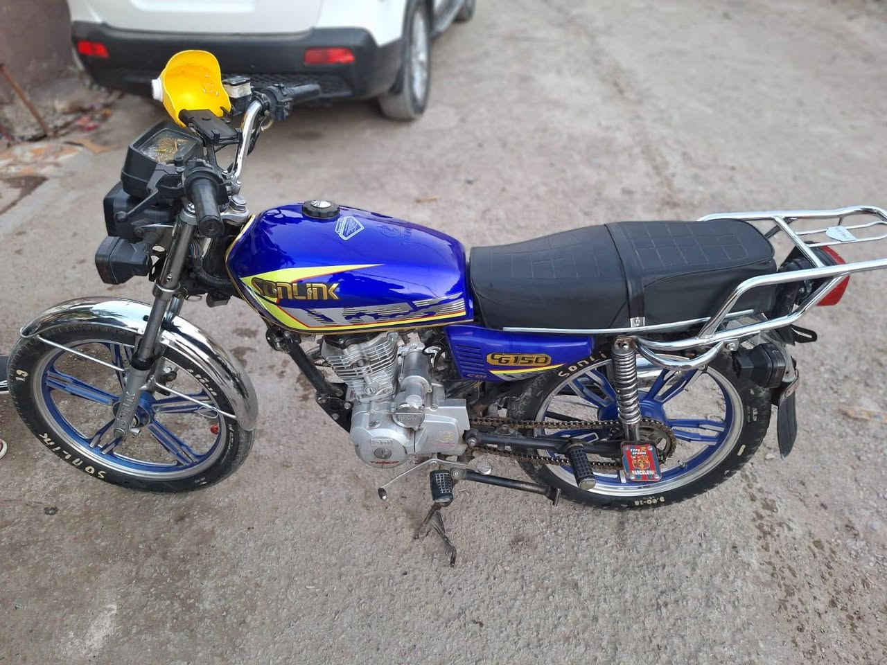 السلام عليكم ايراني 5كير  مكفولة كفالة عامة نقص فقط عداد وسلف وهورن غسلتها وطفن ماعرف شبيهن الباقي كلة مكفول 
الدراجة اوراقها ظاعن اكفلها عشائر وبلقانون  السعر 600 وبيها مجال مكان الشعلة


**إذا كنت صاحب هذا الإعلان وتريد حذفه لأي سبب، رجاءا أرسل رسالة إلى الدعم الفني**