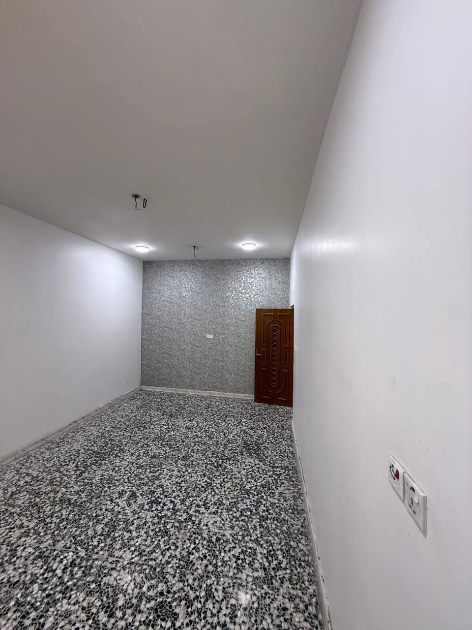 دار للبيع
ياسين خريبط خلف مدارس نور الجوادين 

مساحه 115 متر مربع طابقين بناء جديد

البيت فارغ وجاهز للسكن 

السعر 275 مليون قابل التفاؤض 

للاستفسار :***********
