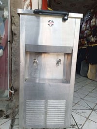 براد حساوي • نظيف • يحتاج صيانة