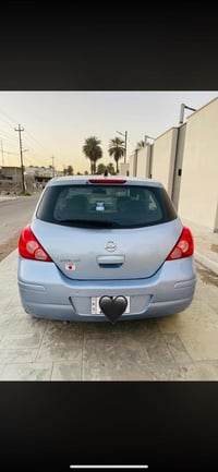 نيسان فيرسا ٢٠٠٩للبيع كير مكينه تبريد مكفولات باتري جديد دوشمه جديده ا...