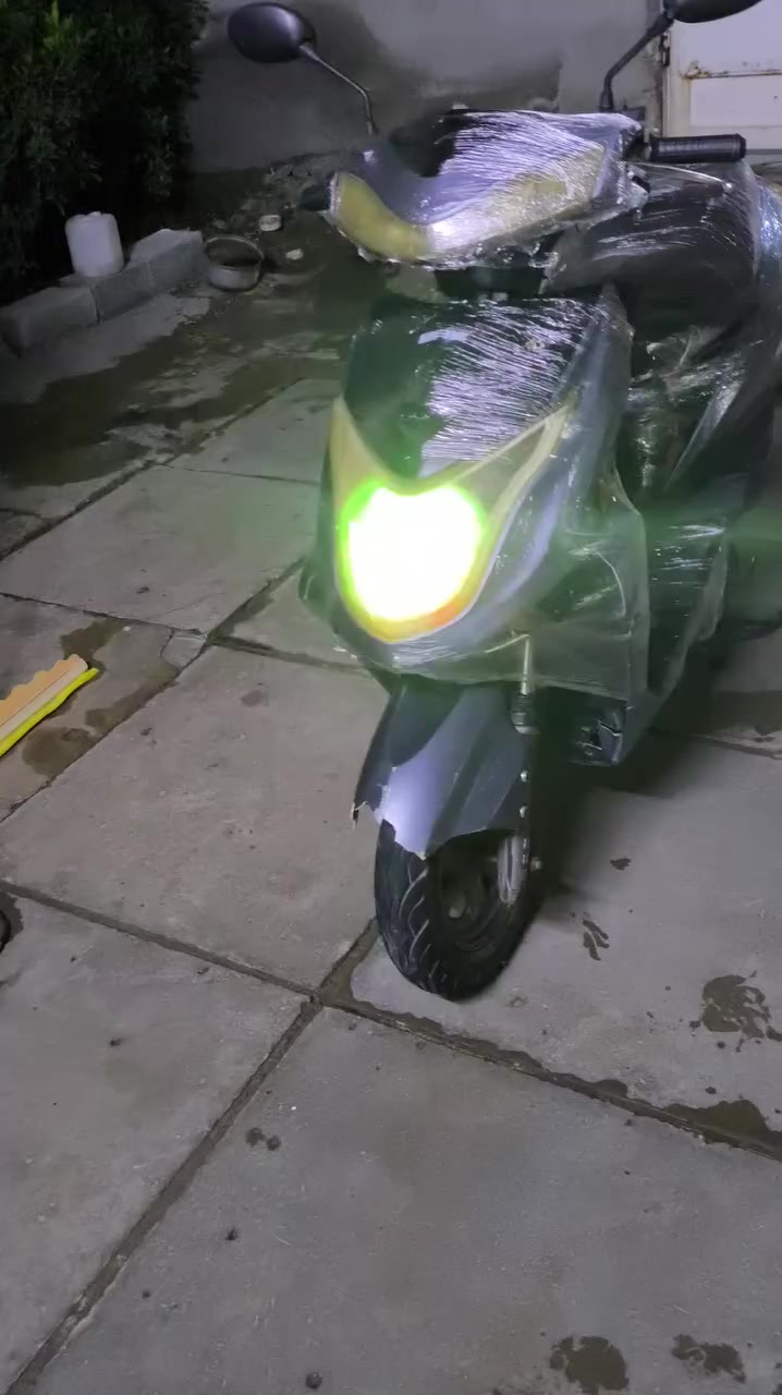 السلام عليكم ورحمة الله وبركاتة دراجة شحن للبيع نوع سكنس فول مواصفات بطاريات 5 فول كاملة من كل شي بسعر مناسب 325قفل 🔒 ربع ما ينزل مكان ديالى بعقوبة اي استفسار علة هذا الرقم ***********
