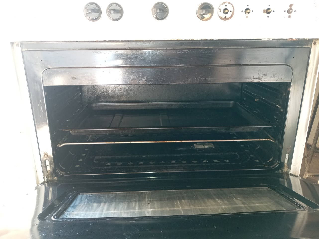 سلام عليكم مكلف بنشر طباح نظيف كله شغال السعر ٧٥ ***********
