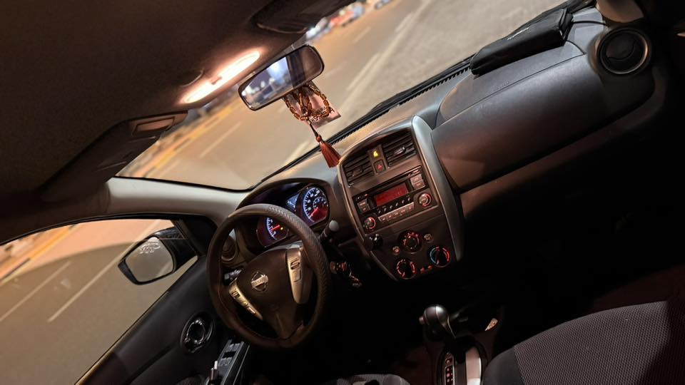 السلام عليكم نيسان سني فيرسا 2017 ماشيه 60 الف متومه اربيل طبق الاصل سنويه ل30 كصه جنطه فقط لا ضربه ولا دحجه ولا ايشي السيارة مكينه وكير وتبريد وتدفئة وحدادية زيرو السيارة جاهزة من من كلشي جديدة جديدة جديدة السعر 52 وبيها مجال قليل السوك كلشي بي للاستفسار ***********
