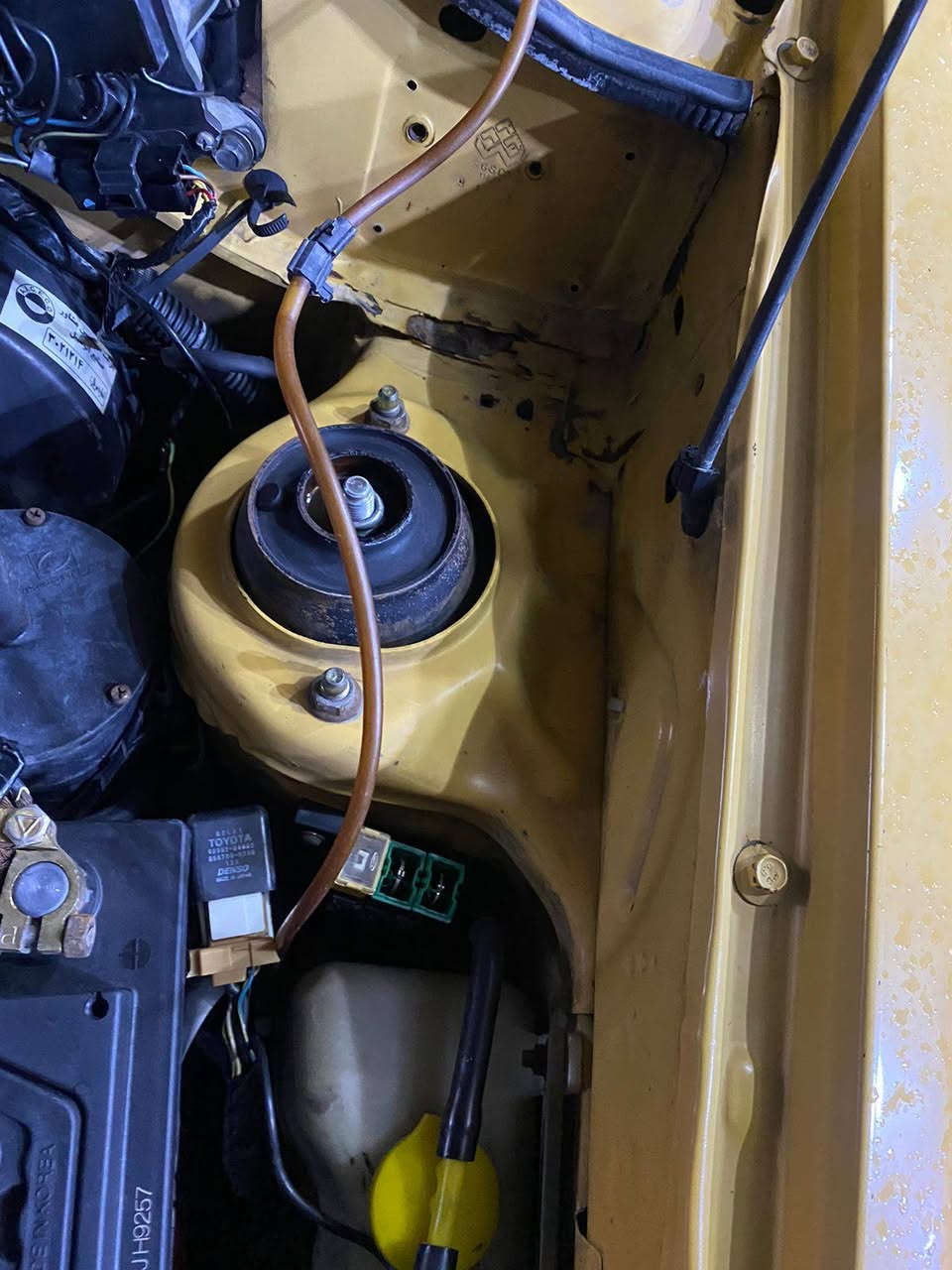 السلام عليكم سايبا موديل 12 كير مكنيه شواصي كفاله الكشر شوفت عيينك  رقمه احمر والسياره مطلوبه هيئه 335 وغرمات 600
السعر 17 وبيه مجال 
رقم ***********
