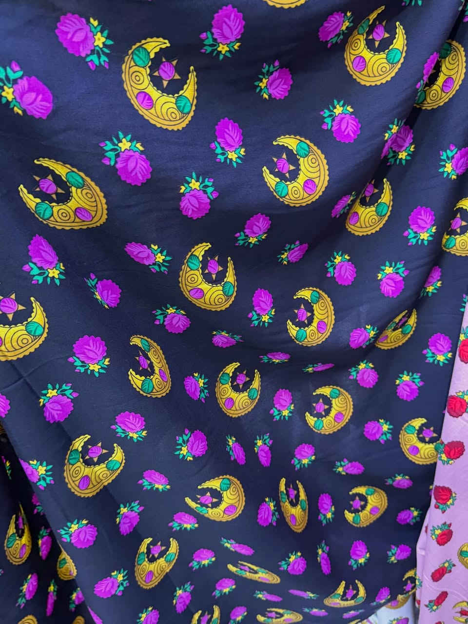 جديد جديد 
كشمير ايطالي سيلين خامه ثقيل 
البيع جمله.        مفرد 
اقل كميه للجمله ١٠ قطع 
توصيل جميع مناطق كربلاء ب ٣٠٠٠ وجميع محافظات العراق ب ٦٠٠٠ 
للحجز مراسلت البيج او الواتساب ***********
