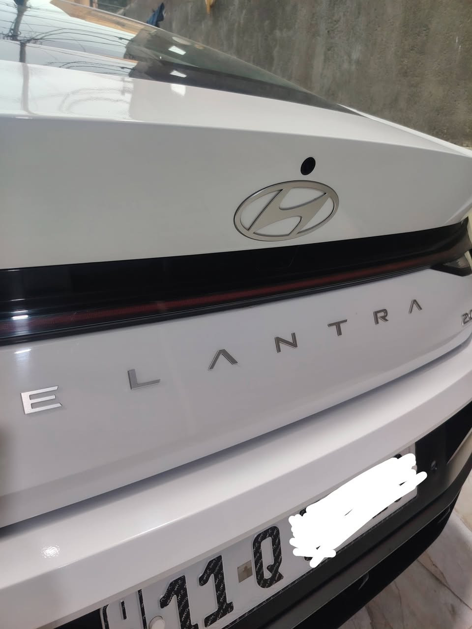 ELANTRA 2024
النترا 2024 خليجي كوري الأصلي كفالة عامة (من الشخط والبارد والضربة  والتبديل والصبغ والتكحيل)  على وضع الشركة  محرك 2000 دوش كفاله عامة والكير AT ايضاً كفالة ماشية 33ألف كيلو متر رقم بغداد الدولي حره تحويل مباشر سنوية لغاية سنة 2029 مواصفات السيارة اربع وضعيات قيادة:

 Normal Mode، Eco Mode، Sport Mode، Smart Mode

تبريد قطعتين ومنافذ شحن تابسي تحكم سترين مثبت سرعة مانع انزلاق ايرباك امان شاشة رقمية بالكامل شاحن موبايل لاسلكي حساسات خلفية امامية كامرة خلفية  مرايات كهربائية  فتحة بالقمارة دخول ذكي تشغيل السيارة بصمة وتشتغل عن بعد ايضاً البصمات عدد 2 والسيارة جاهزة من كلشي تخم تاير جديد سبير مانازل ويل كب على وضع الشركة.

السعر 188وبيها مجال للشراي

عنوان السيارة ناصرية مركز

للاستفسار الاتصال على الرقم *********** متوفر واتساب
