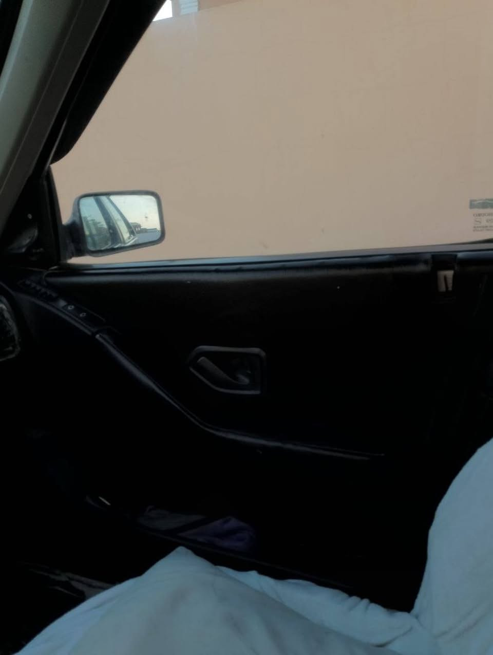 السلام عليكم
للبيع بيجو روى 2009 خصوصي
رقم قادسيه دولي سنويه 2031 باسمنه تحويل مباشر كفاله من الضربه بيها خياسات معمره ومكينه بيها خيط بخار خفيف حداديه كير مشط بور مجمع ستيرن وقايش وبطاين بيبان جدد وجامه اماميه جديده 
السعر 23 وبيها مجال 
الرقم *********** واتساب
العنوان الديوانيه مركز
