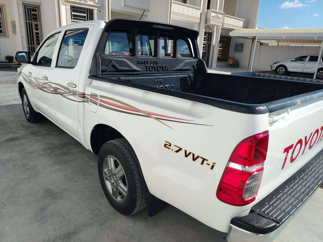 تويوتا هايلوكس 2015 كويتي 
مذهبة  شاصي 19  
كير اوتوماتيك  + داخل صاج 
تحكم ستيرن  + شاشة 
مكينه وكير بوضع الشركه ما ملعوب بيهن
تخم تاير وصدر امامي خلفي قبل سبوع شدة وحدة شديتهن  
تبريد + تدفيه  
سونارها مرفق وية الصور 
سعرها 200 وبيها مجال 
مكاني بغداد التاجي 
***********
