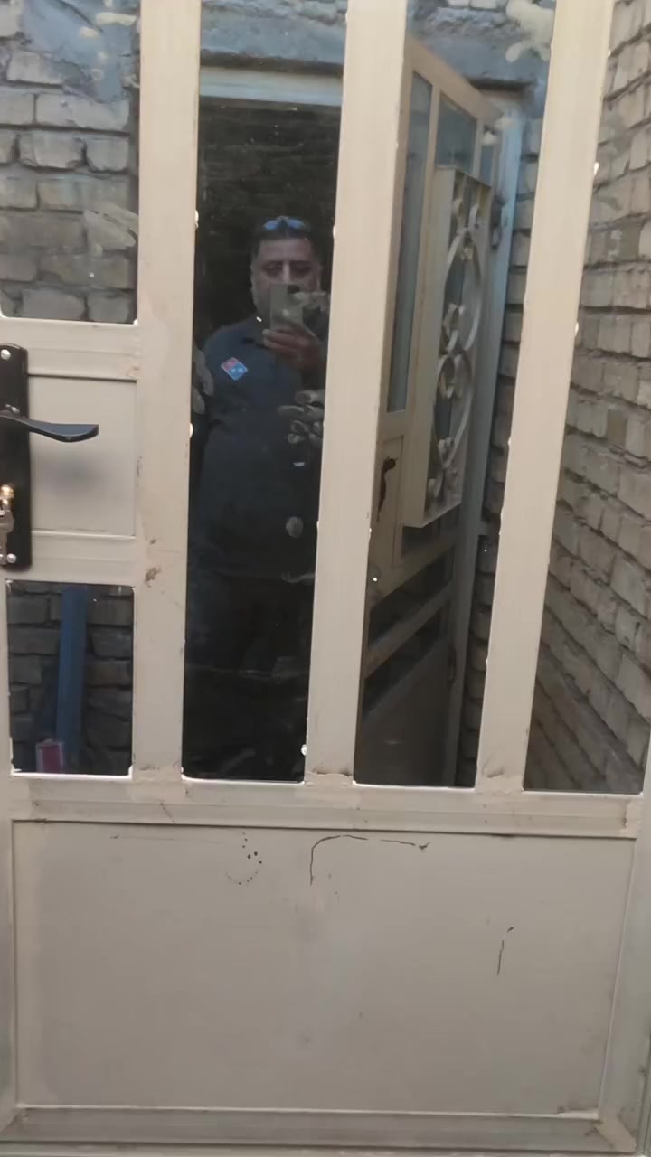 حداد متجول بغداد حي الجهاد والمناطق المجاورة تصليح جميع الابواب والشبابيك القديمة وتفصيل جميع الابواب والشبابيك الجديدة قمريات كيربي وغرف سندويش بنل وعمل قواطع بلايود خشب وقواطع بلاستك مزجج شفاف ابيض عمل ميز مبردة وقفص مكيف متوفر وات ساب وماسنجر ابو ياسر الحداد ***********5
