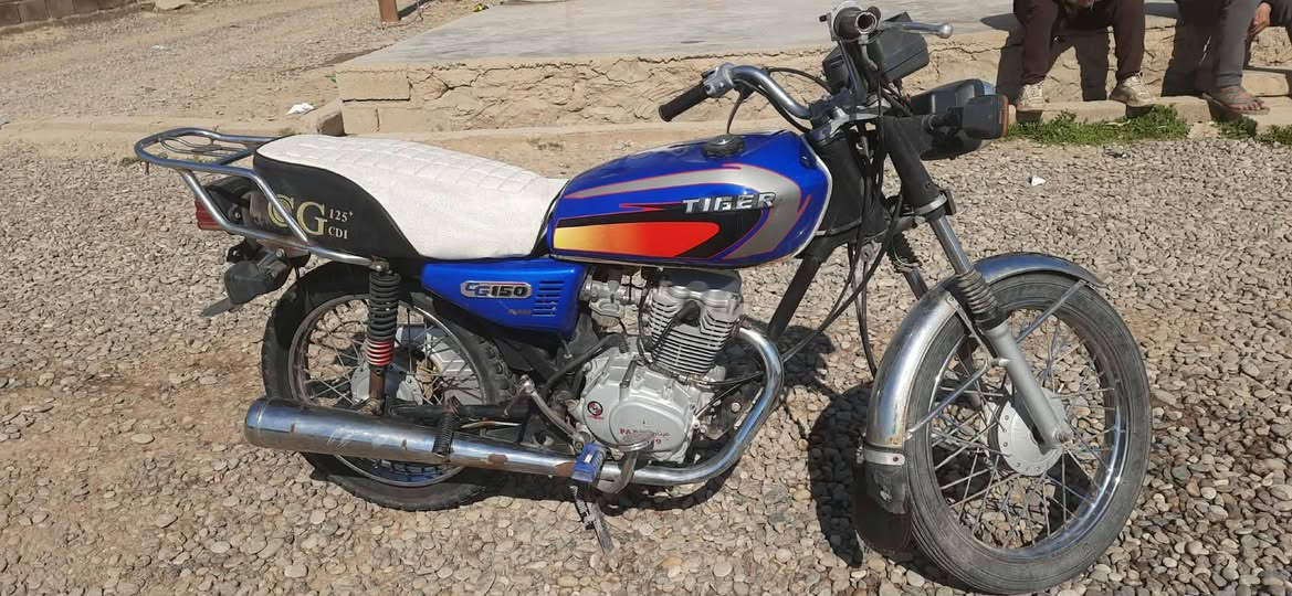 السلام عليكم ماطور بارت عيتاني للبيع فول نضافه مابي اي عيب شلعه ومعدل خير من الله
#مكاني_قرية_الشويرات

#رقمي_***********
