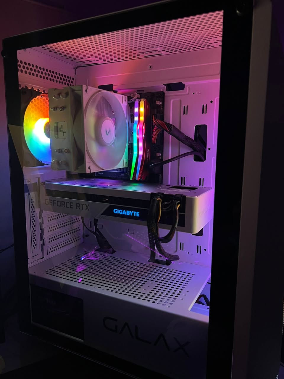 i5 11400f
Mb asrock h510m
3070gigabyte vision oc 8g
M.2. 256
Ssd128
Ram 16 3200
Psu 650
سعر 950 وبي مجال 

***********
