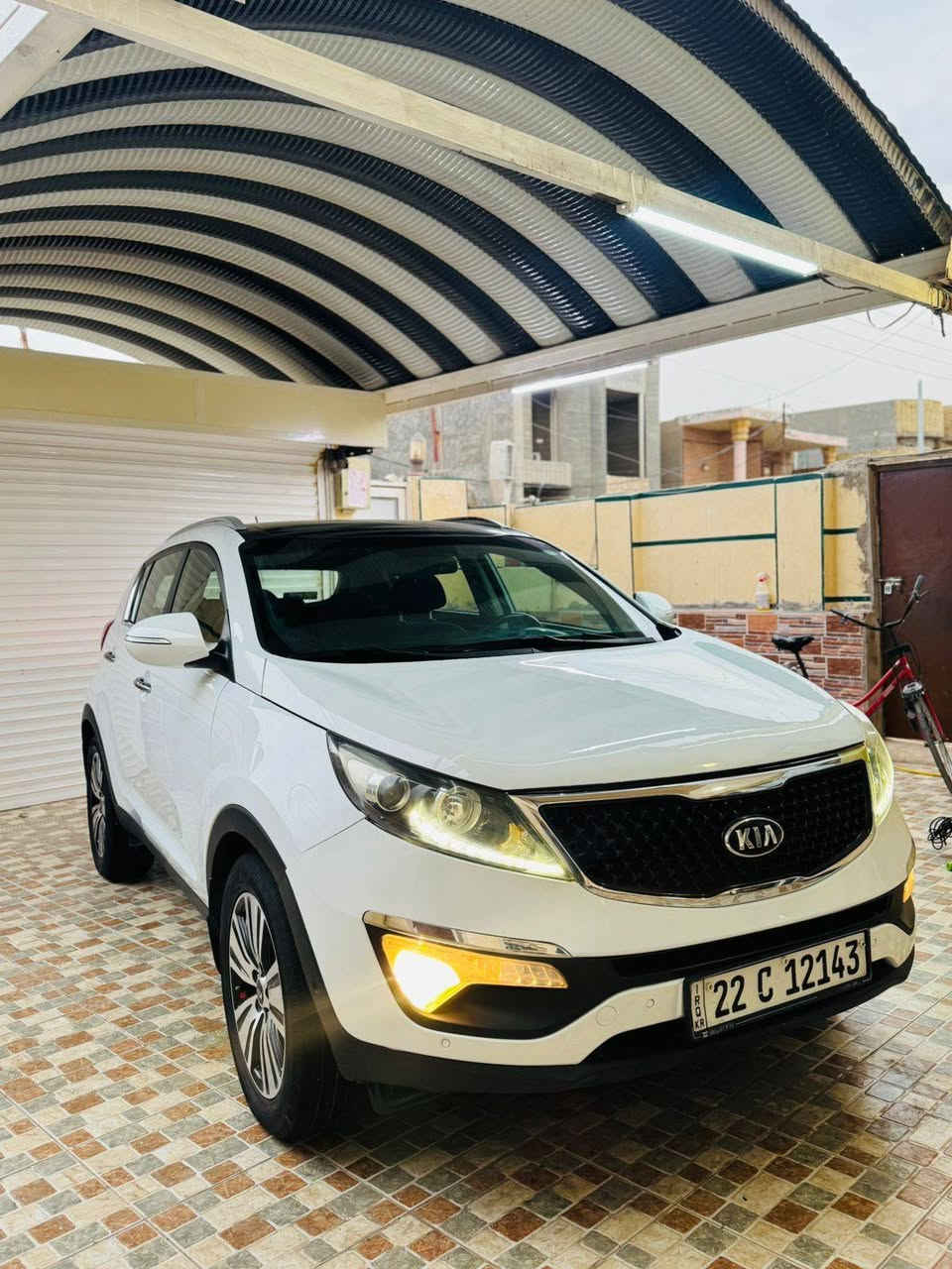السلام عليكم 
🔴كيا سبورتج 2016 خليجي
 🔴يتوفر بيع أو مراوس 

🔥فول مواصفات🔥

🔴بنوراما 
🔴ماشية 170 الف
🔴 حساسات أمامي خلفي
🔴 حساسات جانبية
🔴لد امامي خلف
🔴 مري شفط
🔴 مانع انزلاق
🔴فول تحكم ستيرن
🔴 سايد ابريك باليد 
🔴اربع وضعيات قياده(عادي ايكو سبورت نورمال)
🔴ويل كب كروم  وتخم تاير جديد 
🔴حساس هواء 
🔴اشاير بالمري والمري كهربائيه
🔴 يدات نيكل 
🔴رقم أربيل بأسمي اتريد مداور أو وكالة
🔴سياره مكفوله سونار موجود 

🔴السعر أتصال أو خاص 

🔴مكان السيارة الديوانية 
🔴للتواصل ***********
