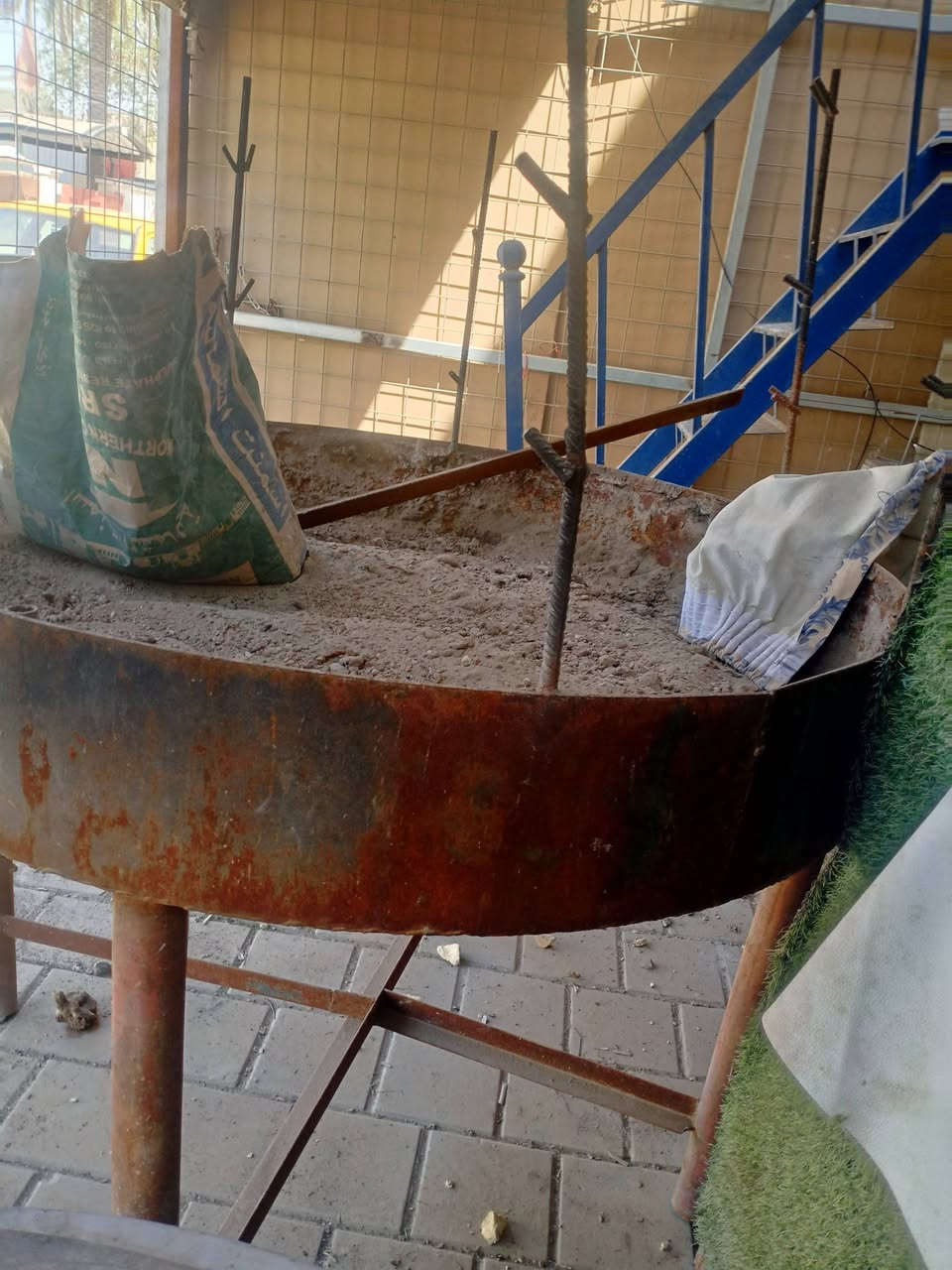 للبيع
هلاسه مال دجاج جديده ممستخدمه شي قليل وعجانه وشوايه وحوض سمج وروبن مال مي تواصل *********** مموجود ع فيسبوك

