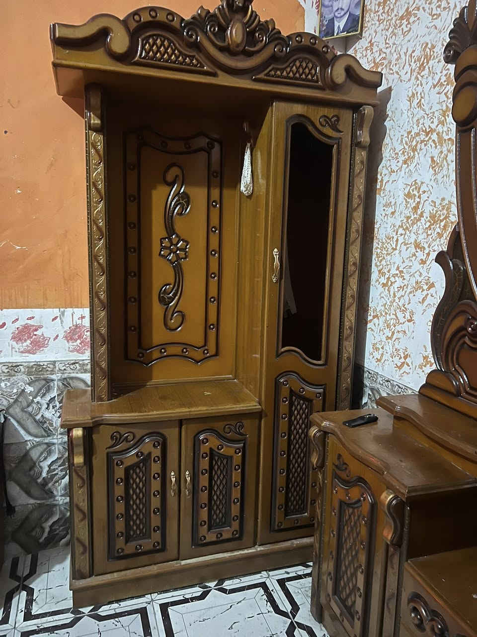 اثاث بيت كامل للبيع للتواصل  ***********واتساب فقط
