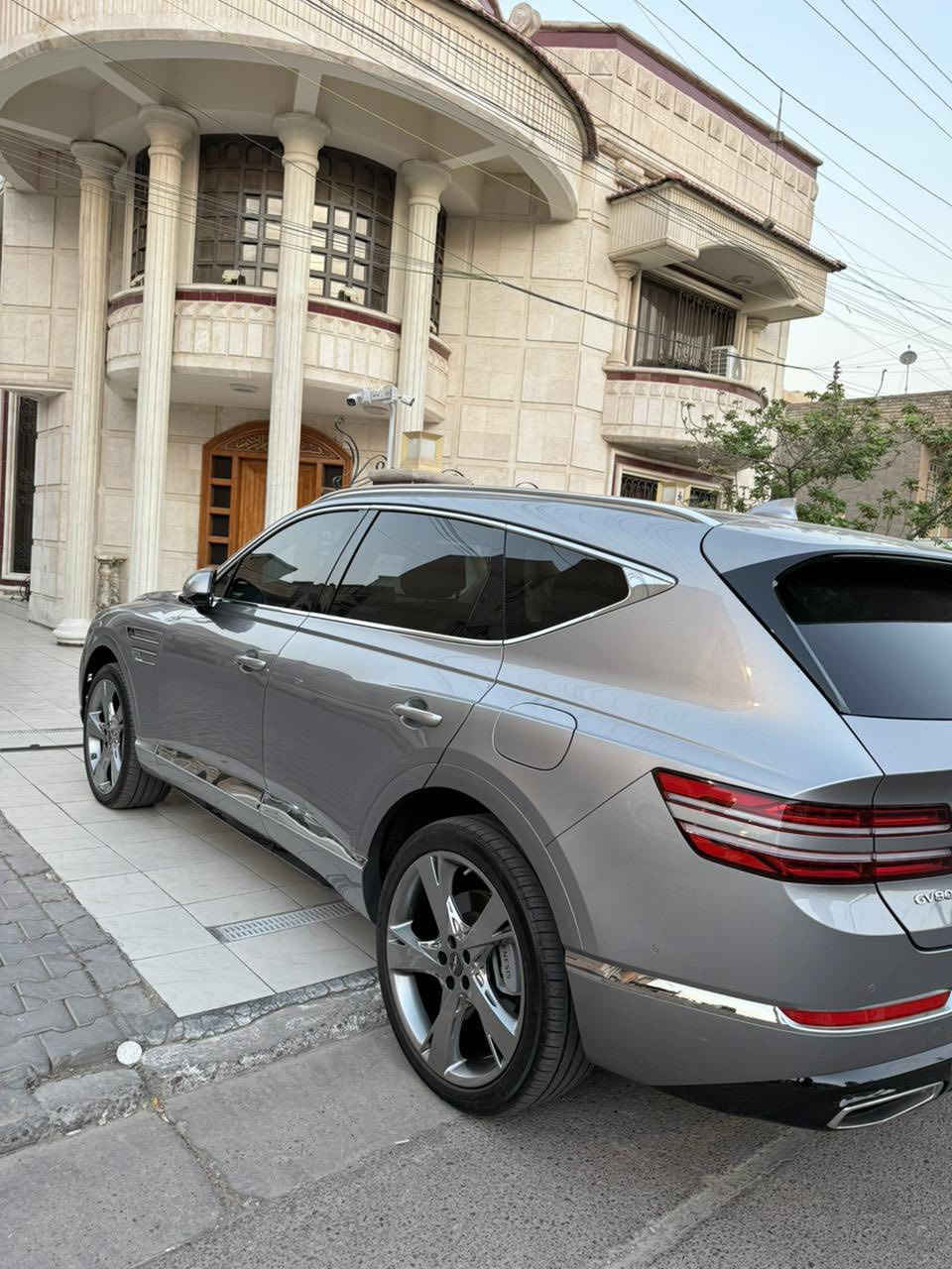 السلام عليكم
للبيع جينسيس GV80  موديل 2024

رقم بغداد ب اسمي استيراد وتصليح على ايدي

السيارة فول مواصفات برستيج

ماشيه 22 الف ميل

السيارة بدون صبغ وبدون نقص 

فقط تبديل نفس لون قطعتين

رقم شبه مميز( 28286)

مكينه 6 سلندر تون تيربو
السعر 40 الف وبيها مجال بسيط

مكانه السيديه 
رقمي ***********
صور الحادث راسلني وتوصلك
