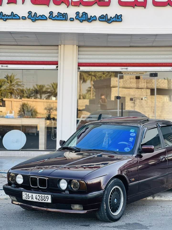 السلام عليكم 
BMW للبيع 
موديل 91
السياره جاهزه مجهزه 
رقم صلاح الدين دولي 
كير محرك شرط 
تخم تاير جديد 
كهربائيات كلها شغاله 
سلايت 
تبريد ثلج 
الاستفسار ***********
