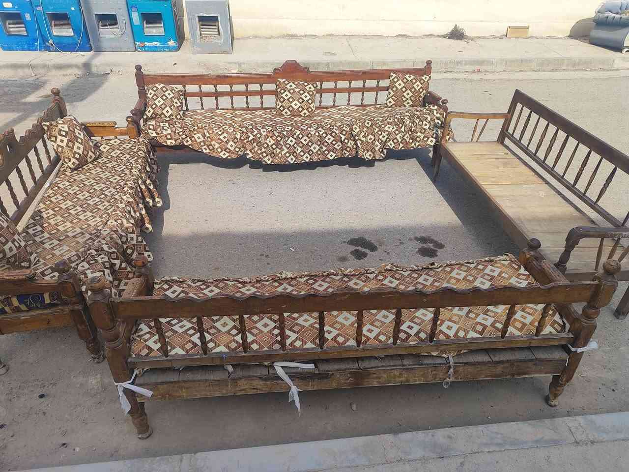 وجبه جديده للبيع المواد المنزلية المستخدمة
(البالة) الكاونترات بسعر جمله واليريد فصال هم موجود ( البيع نقد او اقصاد ) محلات (ليث ال سطام) 
ناحية الشورة بالقرب من خزان الماء  الرقم ***********
