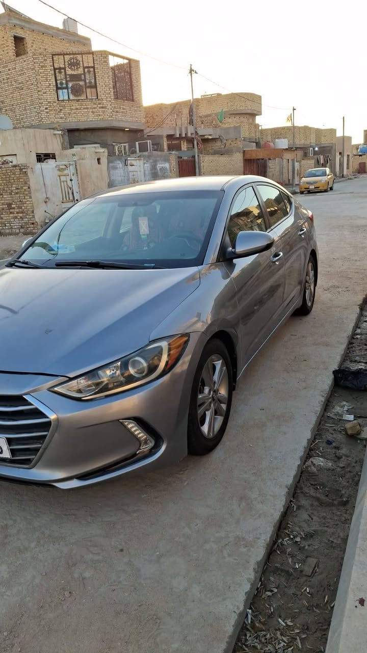 سلام عليكم سياره  النترا 2017 امريكي بيه جاملغ وبنيد سياره فول ماعده فتحه محرك 2000 دوش سياره حلوه مكان سياره شطره رقم *********** وسعر ع  الخاص
