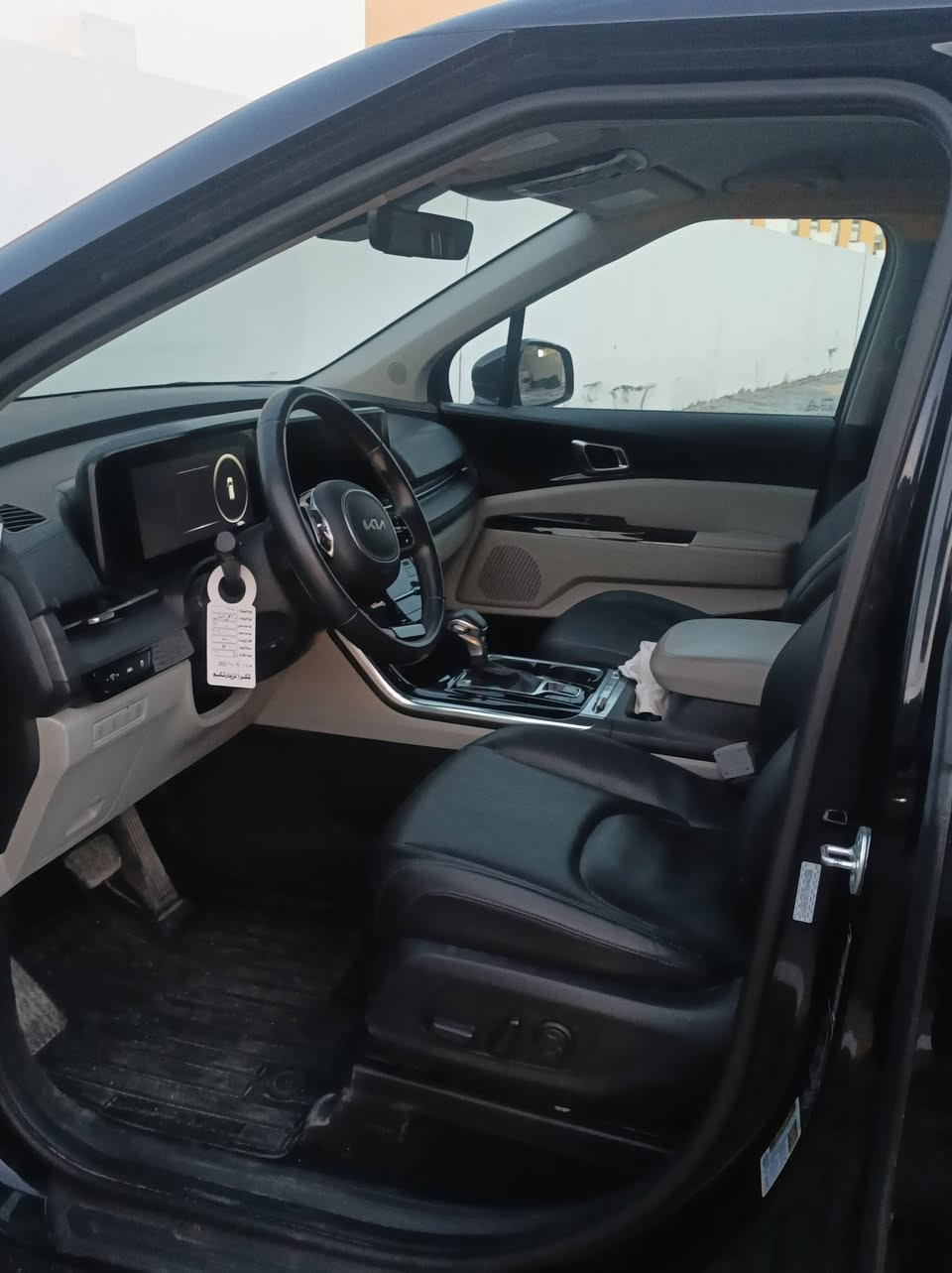 سلام عليكم
كيا كرنفال اس اكس برستيج 
Kia carnival sx prestige 2024
فول مواصفات 
خمس كامرات 
حساسات ٣٦٠درجة
رادارات ٣٦٠درجة
تحديد مسار 
قياده ذاتيه 
تدفئه ستيرن
تدفئه تبريد كشنات امامية والخلفية ايضاً
شاشة ديجتال 
وضعيات قيادة ٤ 
Normal 
Sport
Eco
Smart 
محرك ٦سلندر ٣٥٠٠
وبقية المواصفات المعروفه 
صور الحادث مرفقة
للاستفسار***********
العنوان كربلاء 250
